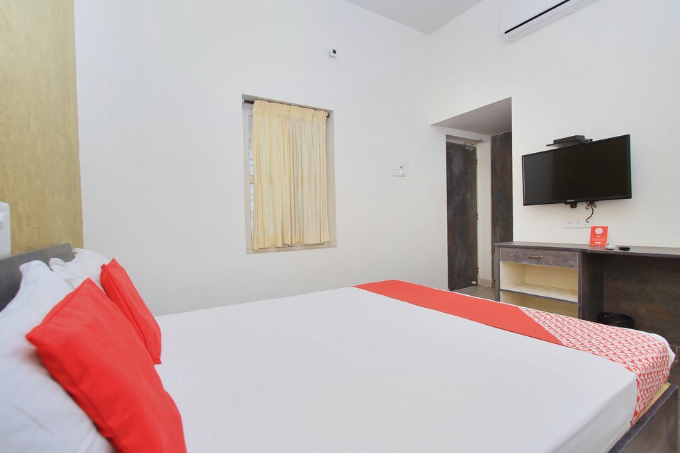 OYO 12746 Hotel Sapthagiri Nest, Gandhipuram Coimbatore, Coimbatore