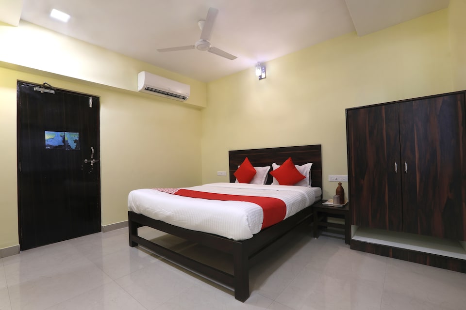 OYO 12748 Govindpuram Apartment, Kolhapur, Kolhapur