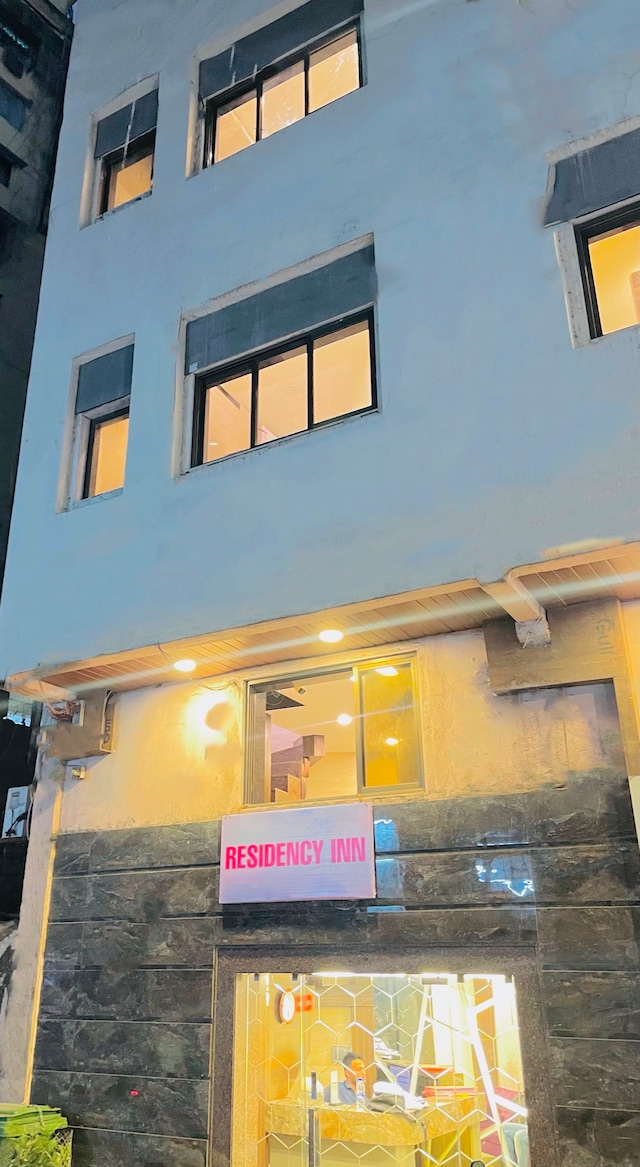 Flagship Residency Inn Near Marine Drive Beach