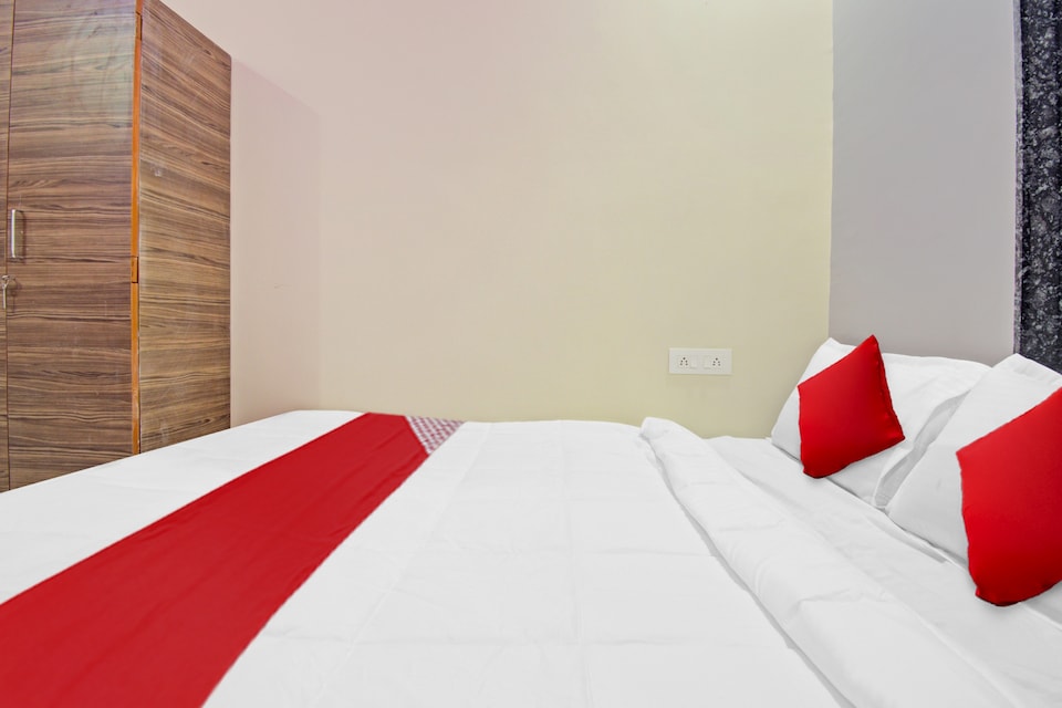 Hotel O RJ 14 RADHIKA HOTEL AND RESTAURANT, Vaishali Nagar Jaipur, Jaipur