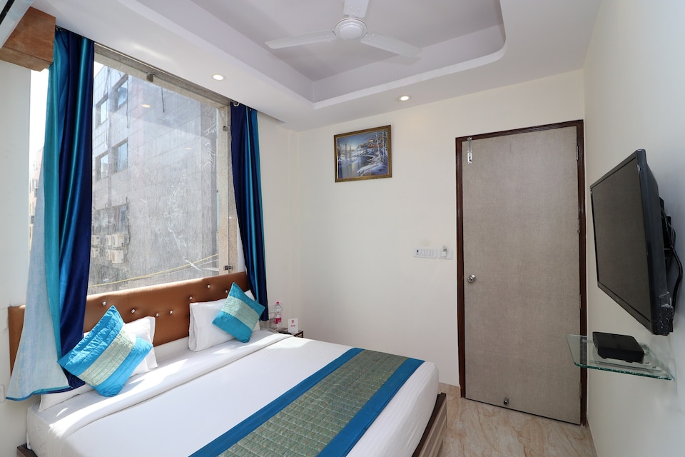 OYO 12754 Hotel The Best, Airport Delhi, Delhi Transit