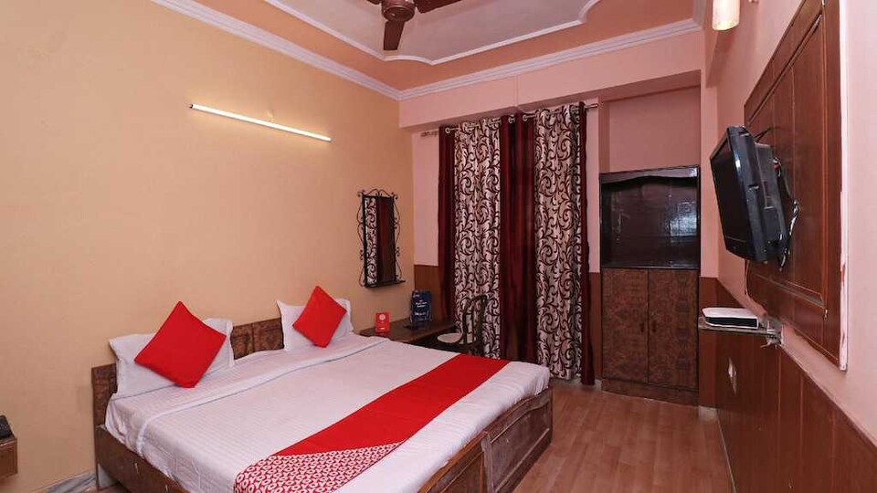 Flagship Kamal Inn Near Sahara Ganj Mall, Charbagh Lucknow, Lucknow