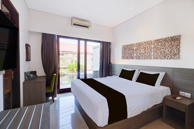 Suite Double with Pool Access