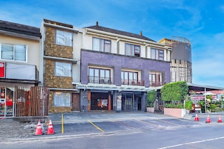 Palette Signature Hotel