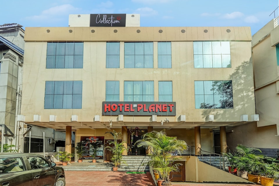 Collection O Planet, Railway Station Bhubneshwar, Bhubaneswar