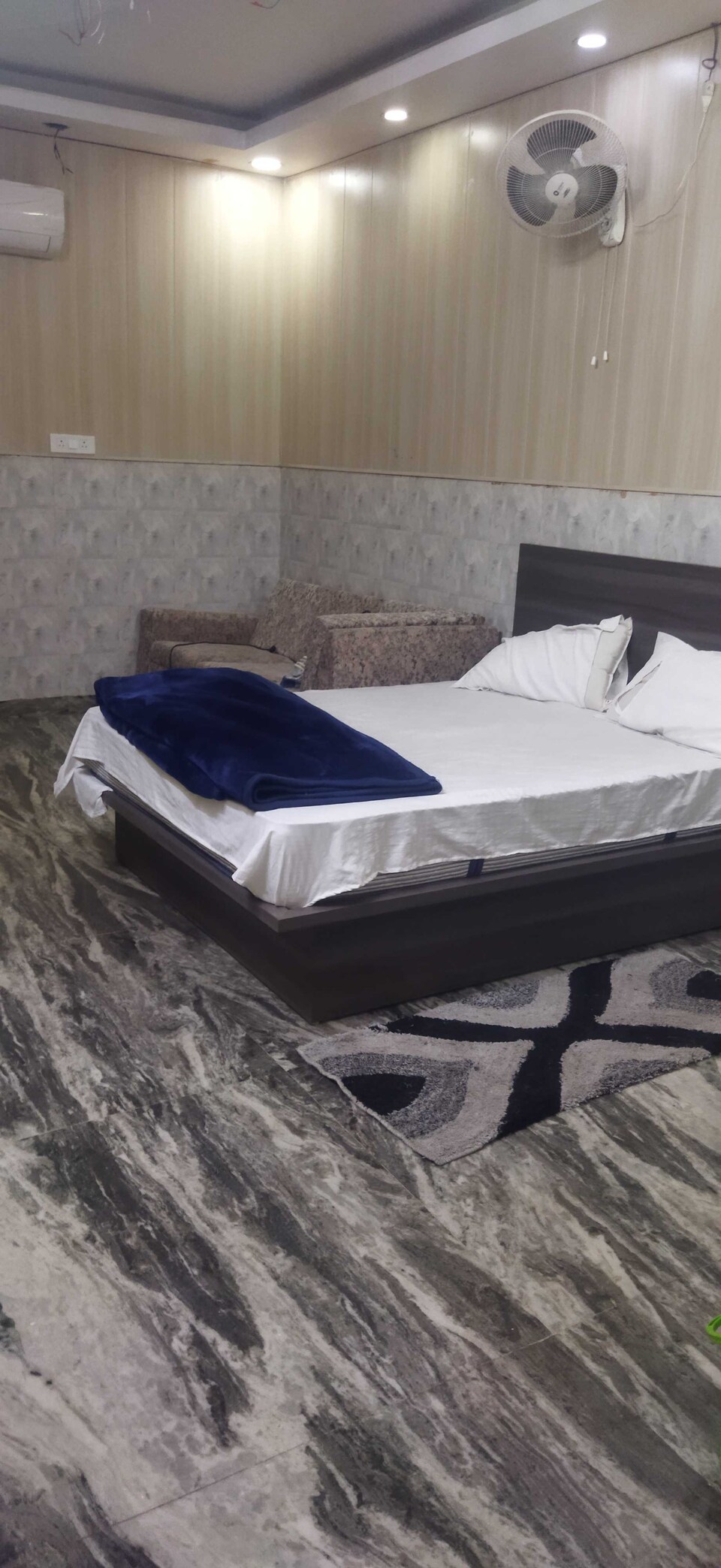 OYO Star Hotel, Okhla Jasola Delhi, दिल्ली