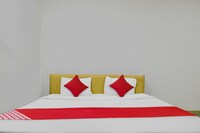 OYO Flagship Devi P G