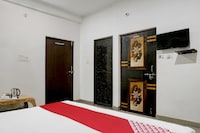 OYO Flagship Devi P G