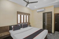 Collection O Hotel A Grand