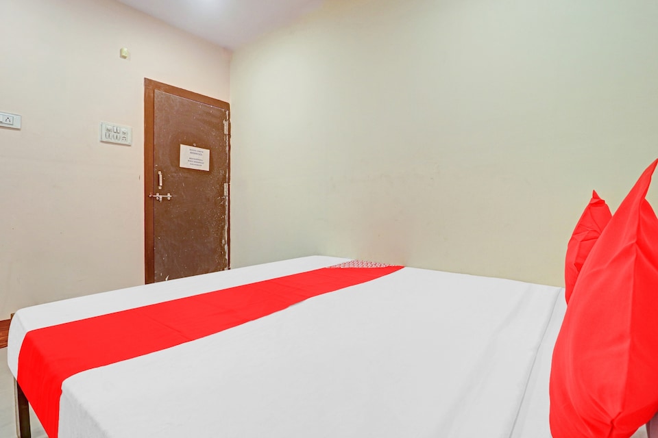 Hotel Sri Sai Dwaraka Residency Near Secunderabad Railway Station, Secunderabad, Hyderabad