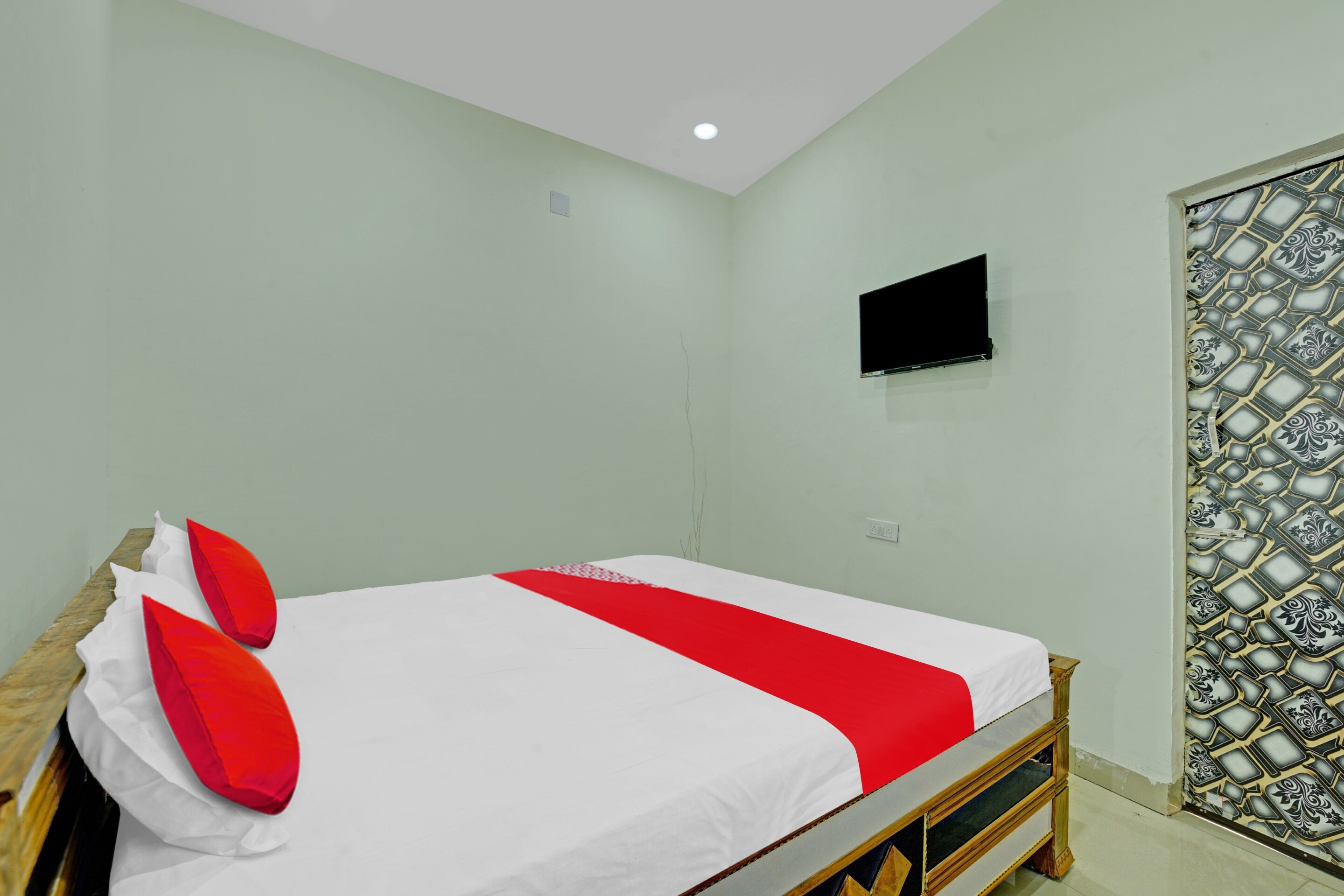 Flagship Hotel Shalimar Guest House, Flagship Jamshedpur, Book ₹799 OYO