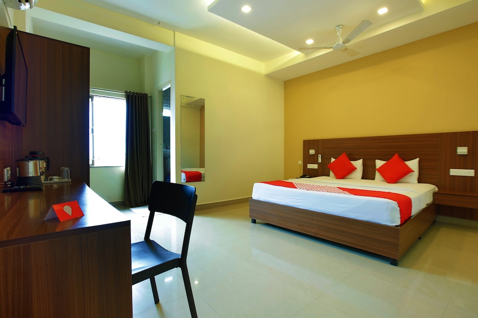 OYO 12762 Citywalk Residency, City Center, Mangalore