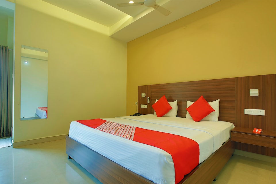 OYO 12762 Citywalk Residency, City Center, Mangalore