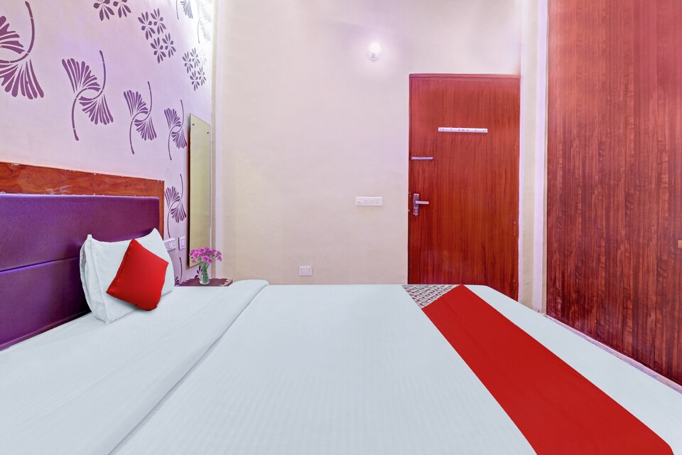 OYO 807134 THE ORNATE, Taj East Gate Road Agra, Agra