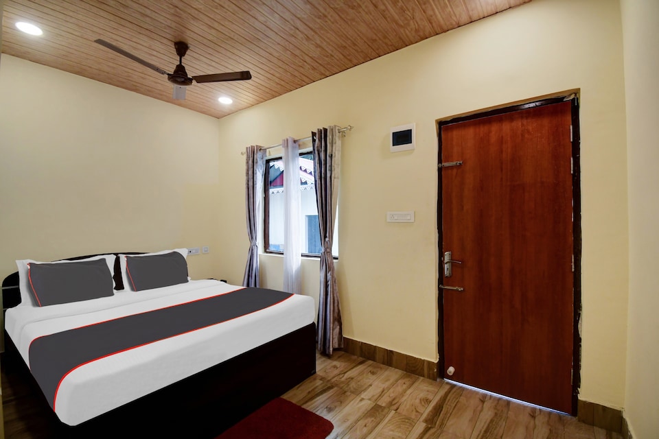 Hotel O Palm Tree Resort, New Jalpaiguri Station Area Siliguri, Siliguri