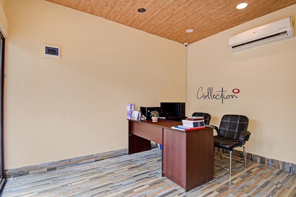 Hotel O Palm Tree Resort, New Jalpaiguri Station Area Siliguri, Siliguri