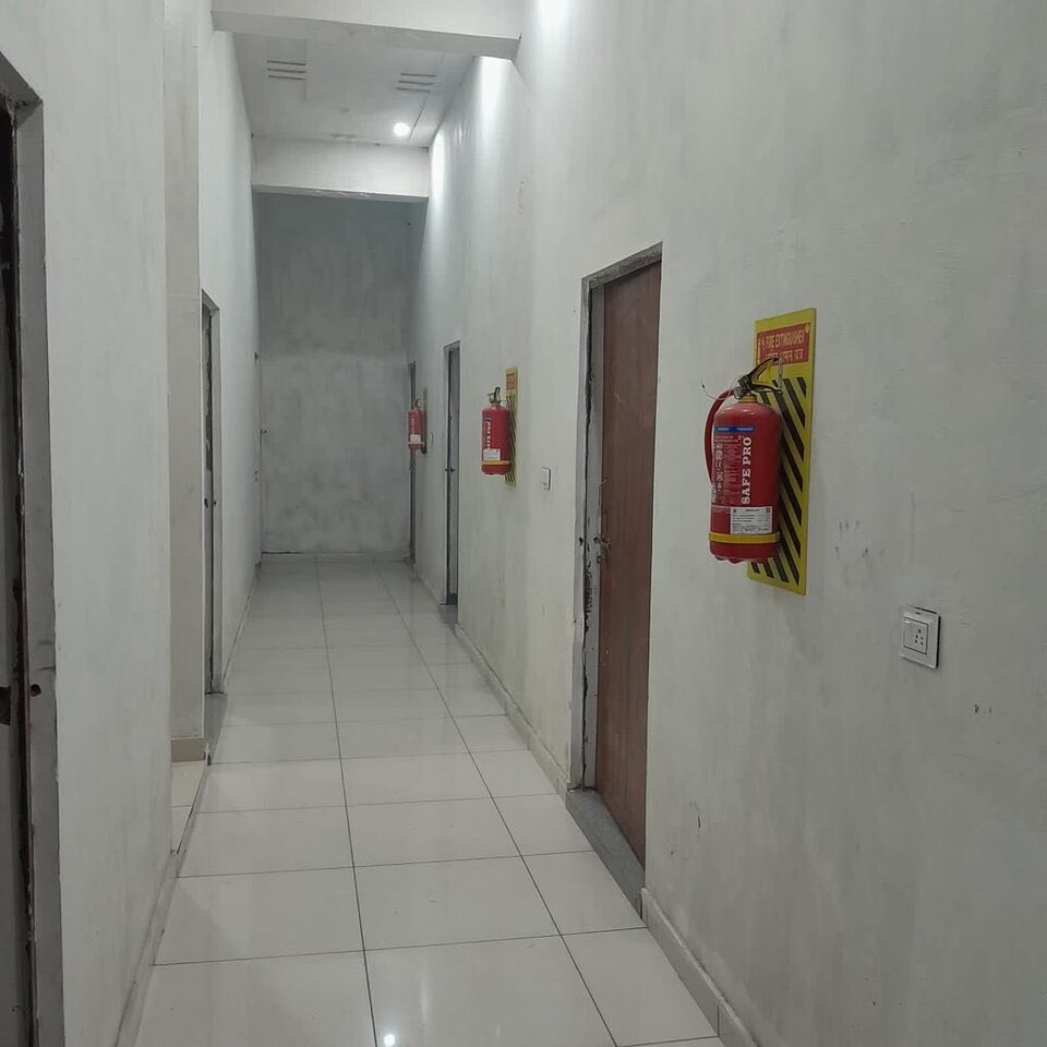 OYO Hotel White Dove, Meerut, Meerut