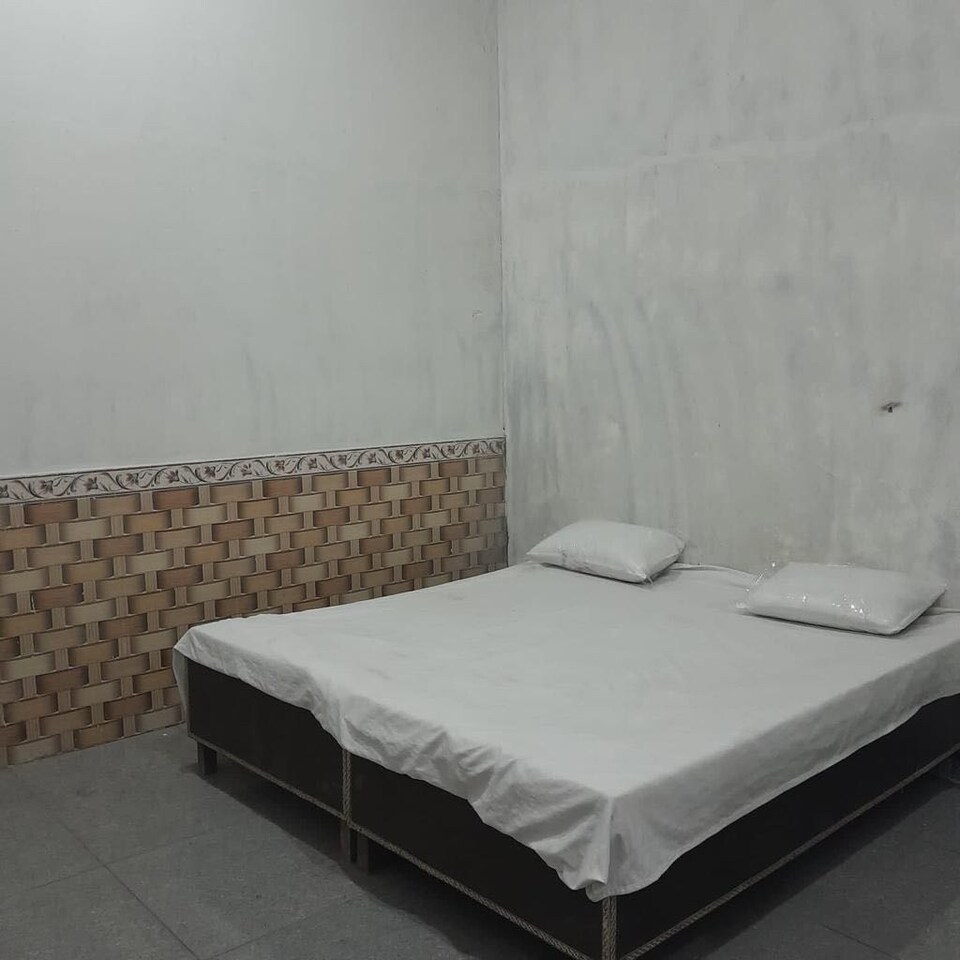 OYO Hotel White Dove, Meerut, Meerut