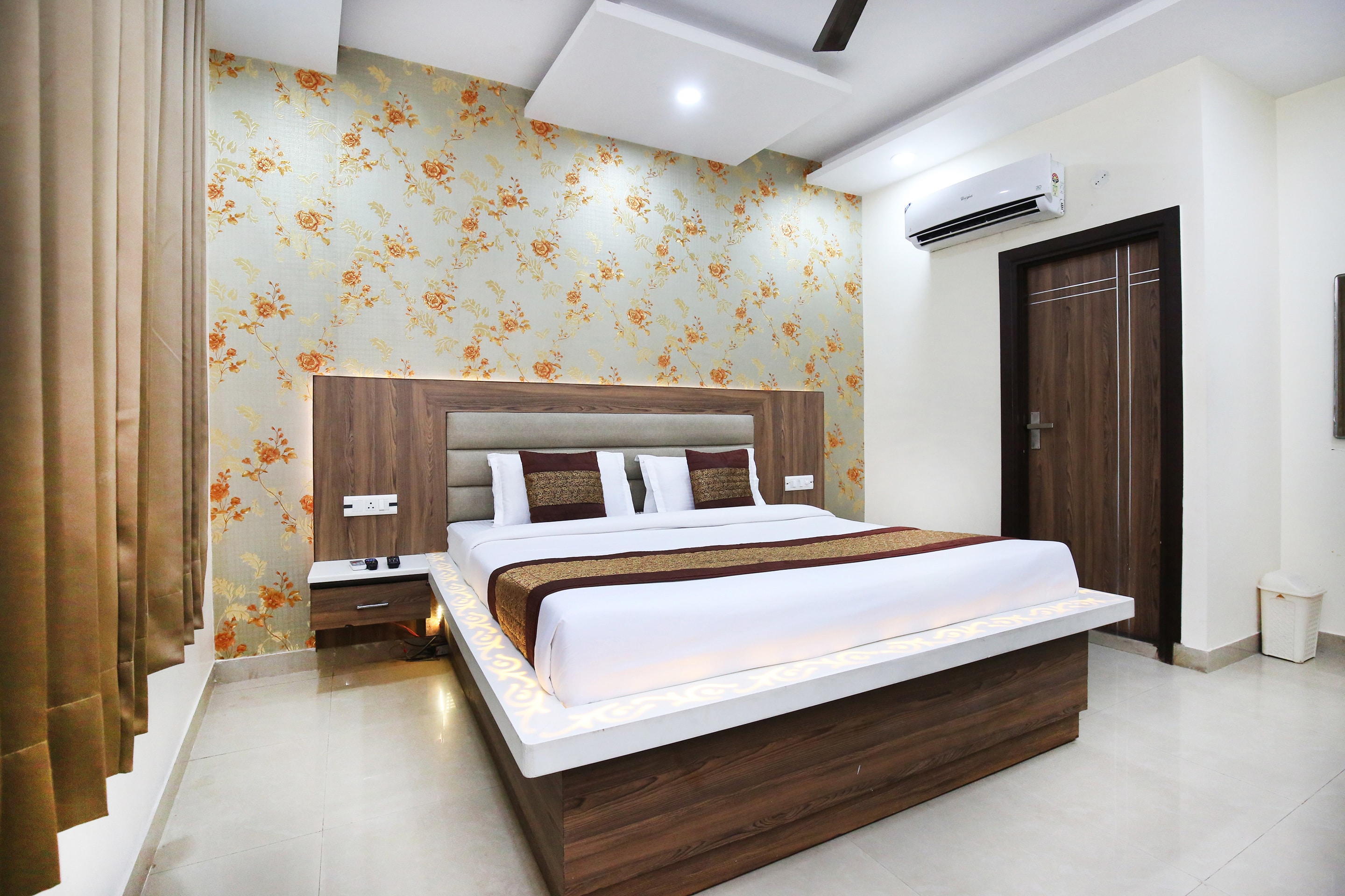 Flagship Hotel The Queen, Flagship Amritsar, Book ₹814 OYO