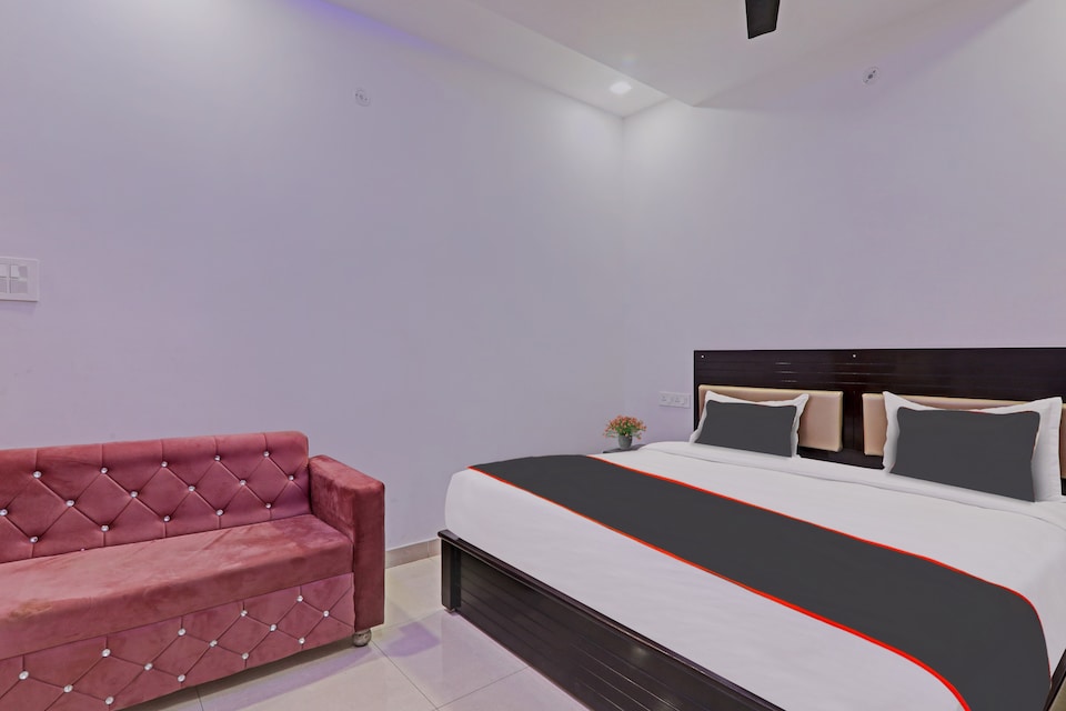 Hotel O KS Premium , Fazal Ganj Kanpur, Kanpur