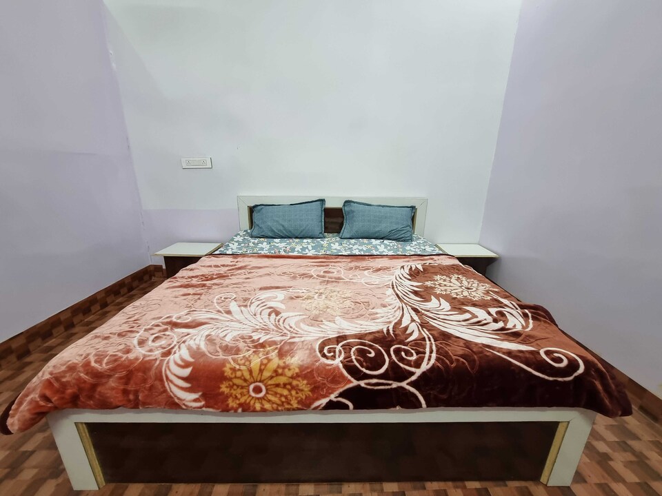 OYO New Galaxy Hotel, Bulandshahr, Bulandshahr