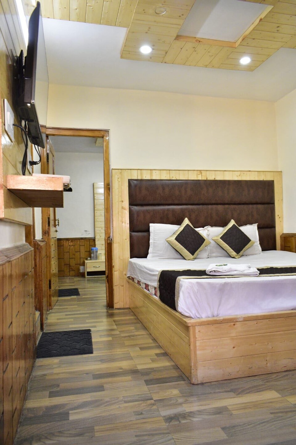 POP 80740B Hotel Central View, Mall Road,manali, Mall Road Manali Cluster, मनाली