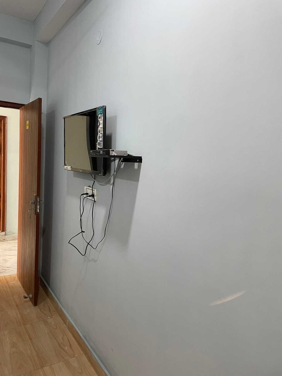 POP 80741H Surya Gold Guest House, Rohini Delhi, Delhi