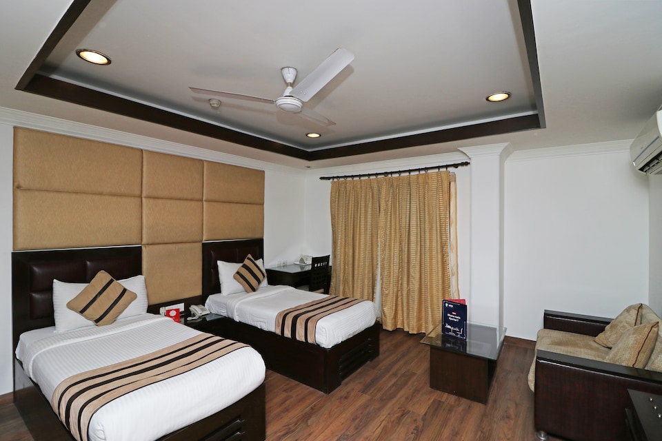 OYO 12789 Hotel Aaron Castle, AIIMS Delhi, Delhi