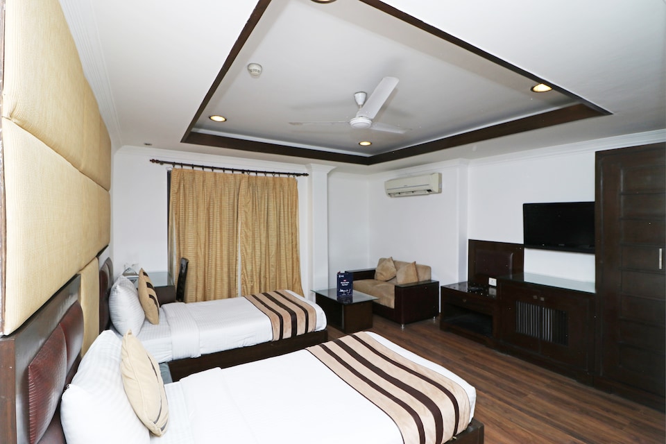 OYO 12789 Hotel Aaron Castle, AIIMS Delhi, Delhi