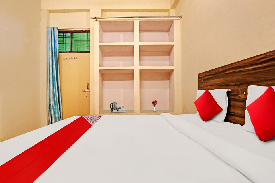 OYO Flagship 8100 Inn, Naini, Prayagraj