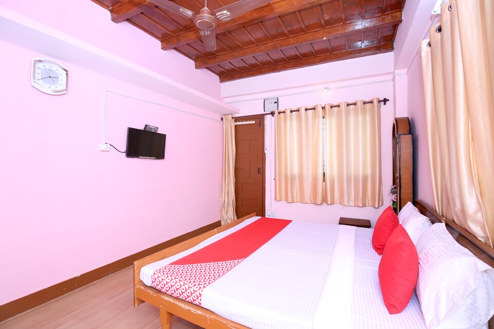 OYO 12795 Home 2BHK Hill View Shoghi, Shoghi Shimla, Shimla