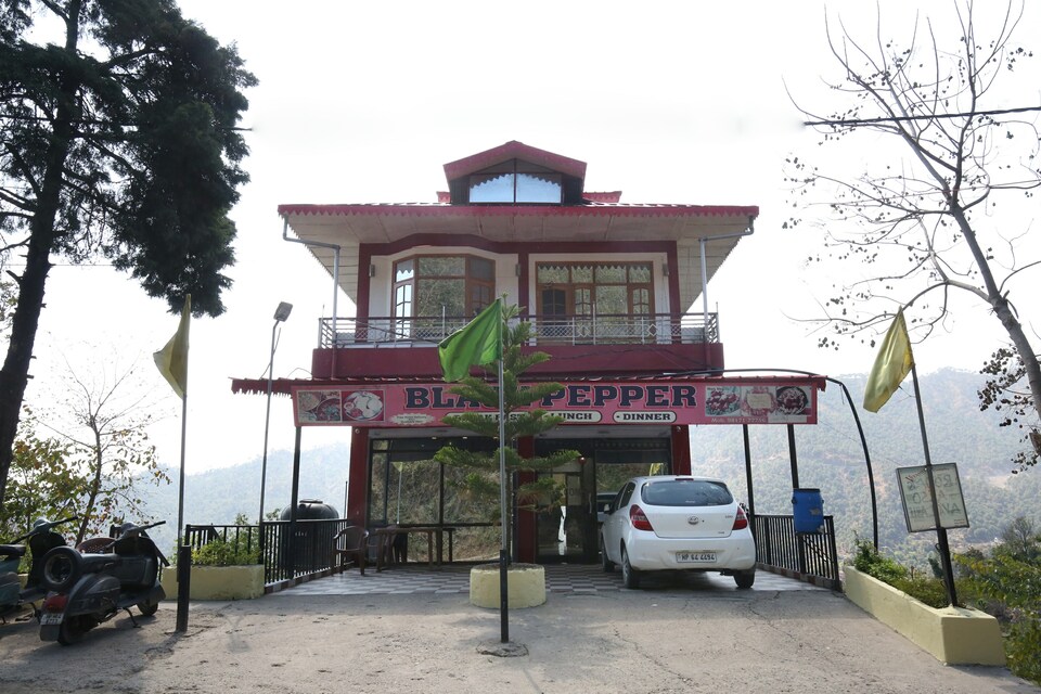OYO Home 12796 Studios Hill View, Solan, Solan