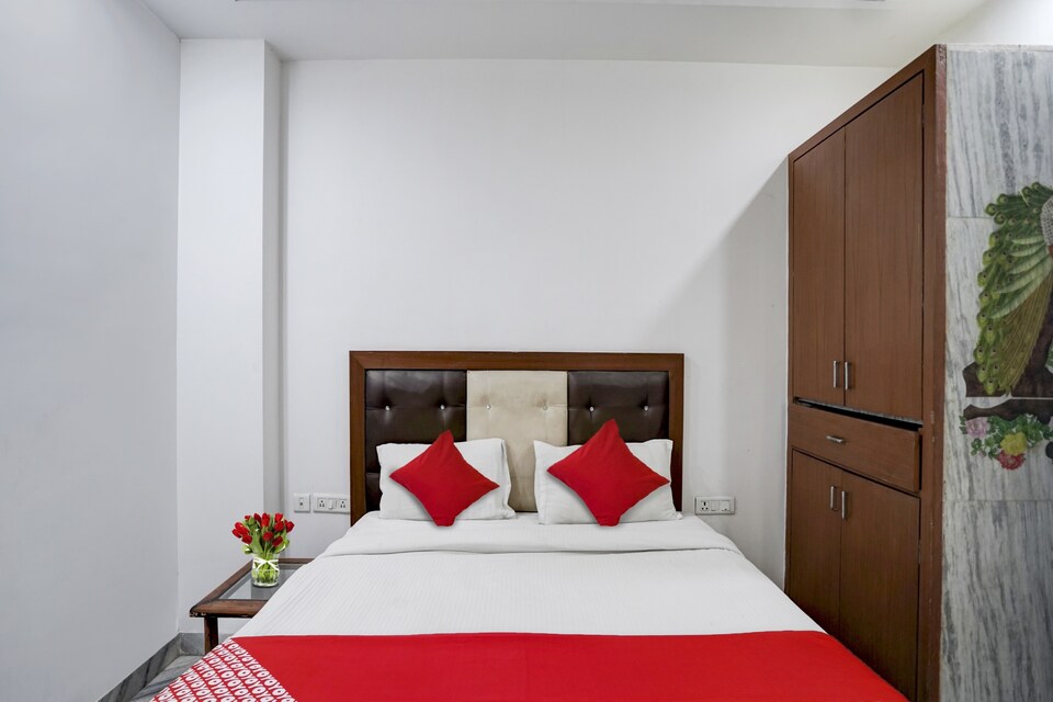 POP H K Hotel Noida  Near NSEZ Metro Station, Noida Expressway SEZ, Noida