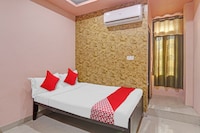 Hotel O Shamsher Palace