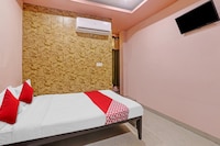 Hotel O Shamsher Palace