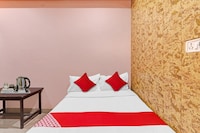 Hotel O Shamsher Palace