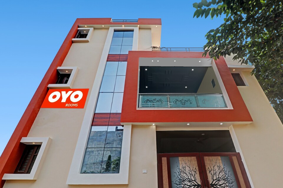  Live on LCK2809, Gomti Nagar Lucknow, Lucknow