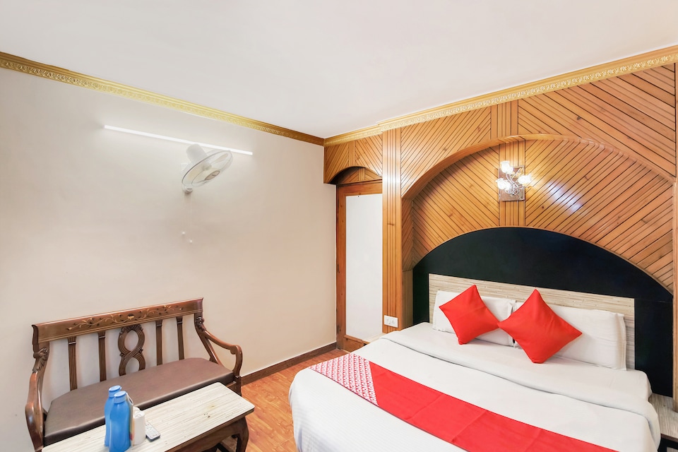 OYO 12815 HS Ram Bazar, The Mall Road-Shimla, Shimla