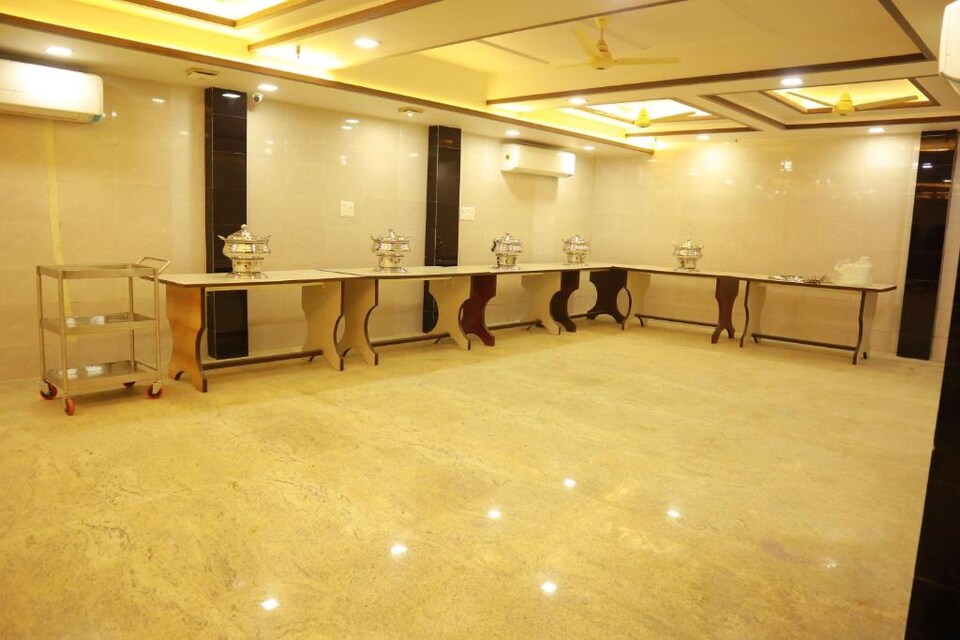 Collection O Hotel Mayur Palace, Shilpgram, Agra