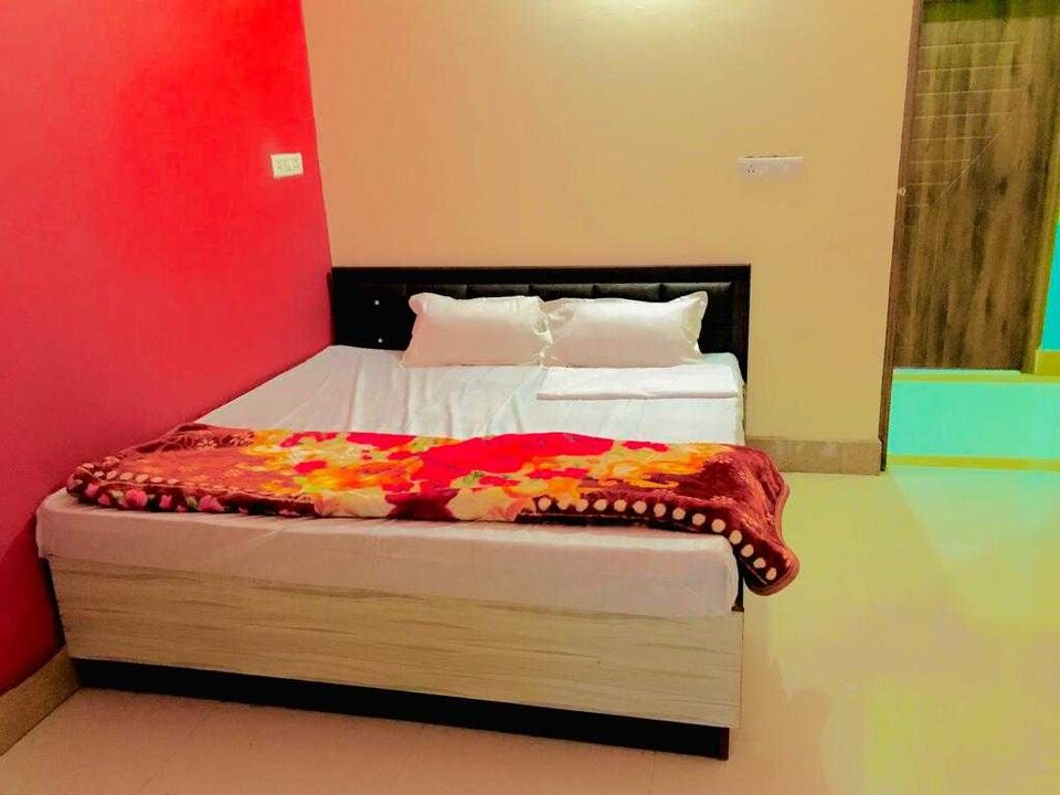 OYO Hotel Radhey Radhey, IIT Kanpur, Kanpur