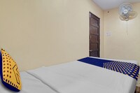 POP Padma Lodge Near Hyderabad Central