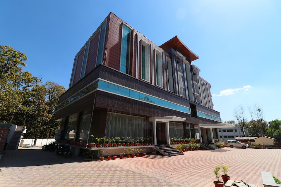 OYO 12823 Hotel Pearl Avenue, Sahastradhara Road, Dehradun