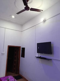 OYO Hotel Happy Stay