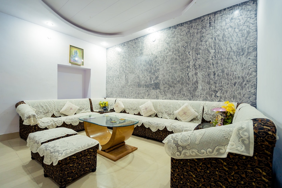 OYO Home 12828 Mountain Glory Homestay, Picture palace Mussoorie, Mussoorie