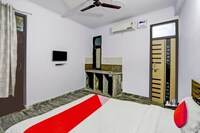 Flagship Hotel Happy Moments