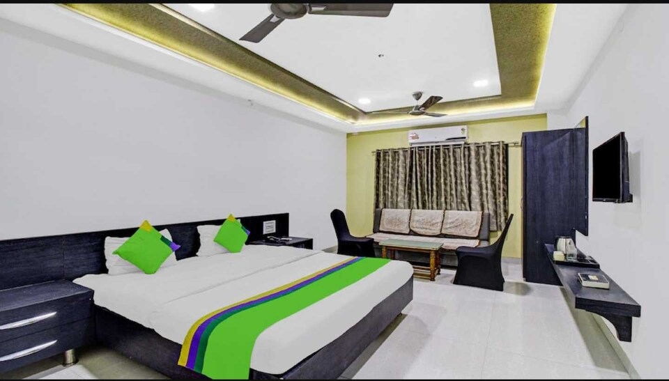 OYO Royal Hotel, Nawada, Nawada