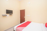 OYO Sri Guru Residency