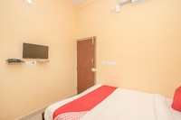 OYO Sri Guru Residency