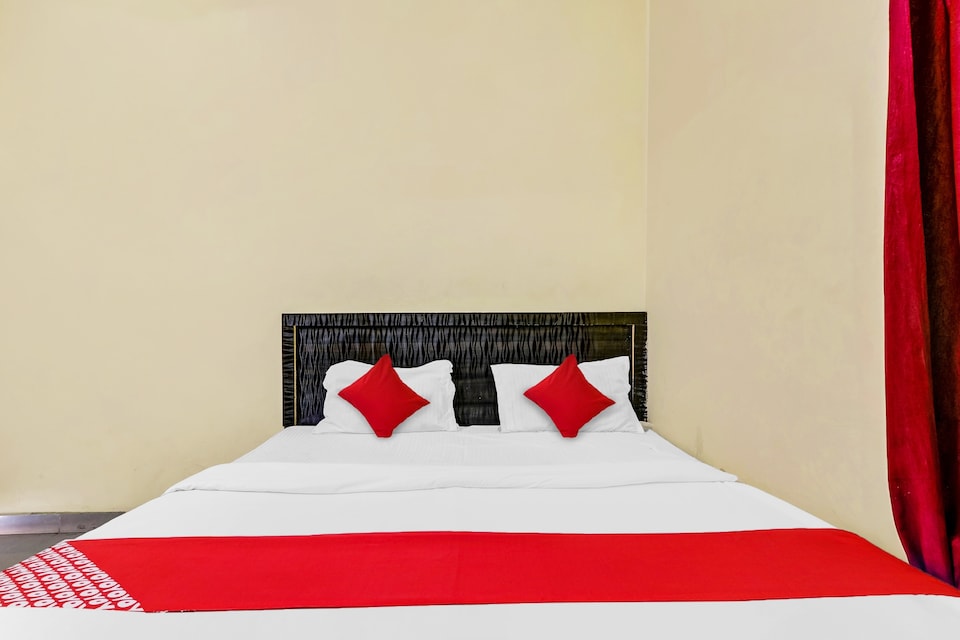 Flagship Hotel Suman Niwas, SGPGI Lucknow, Lucknow