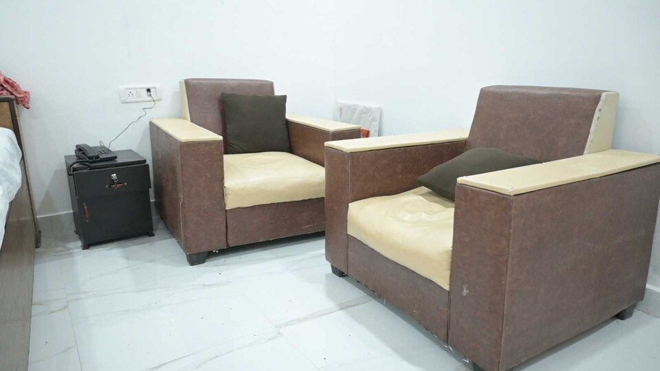 OYO Royal Palm, Aligarh, Aligarh